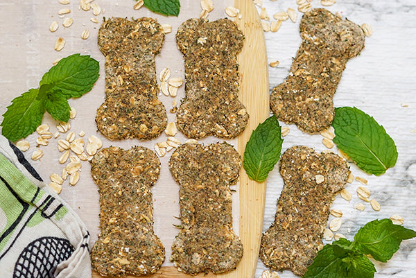 Healthy Dog Treats Breath Freshening Mint & Parsley Pet Gift for Dog Lovers